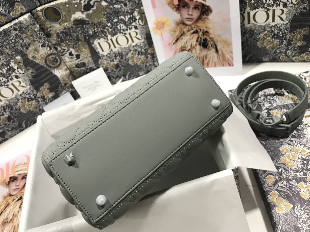 Medium Lady Dior Bag Gray Ultramatte Cannage Calfskin